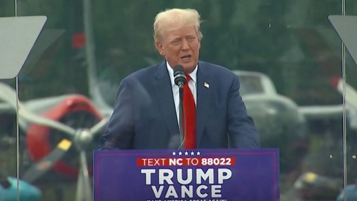 Attentat Mordversuch Donald Trump Glaswand.jpg