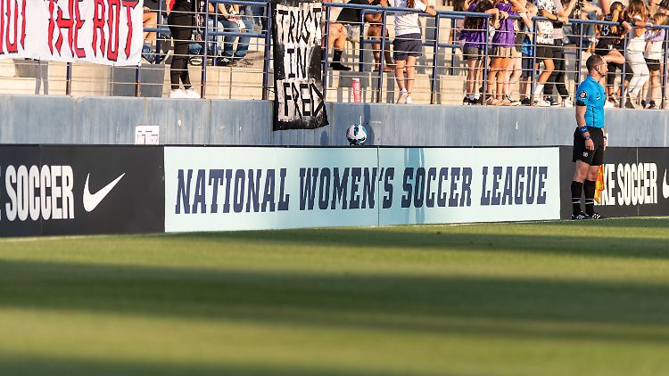 Als erste relevante US-Liga schafft die NWSL den Draft ab.