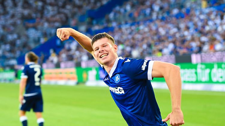Andrin Hunziker und sein KSC gewinnen ein turbulentes Spiel gegen Elversberg.