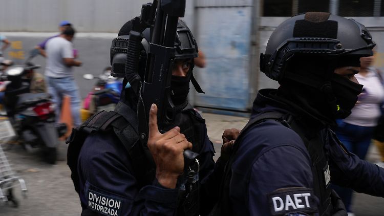 Polizei und Militär gehen gegen die Oppositionellen in Venezuela vor. 