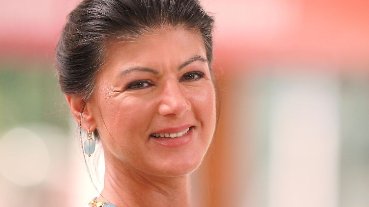 Parteivorsitzende Wagenknecht freut sich über einen freigiebigen Großspender.