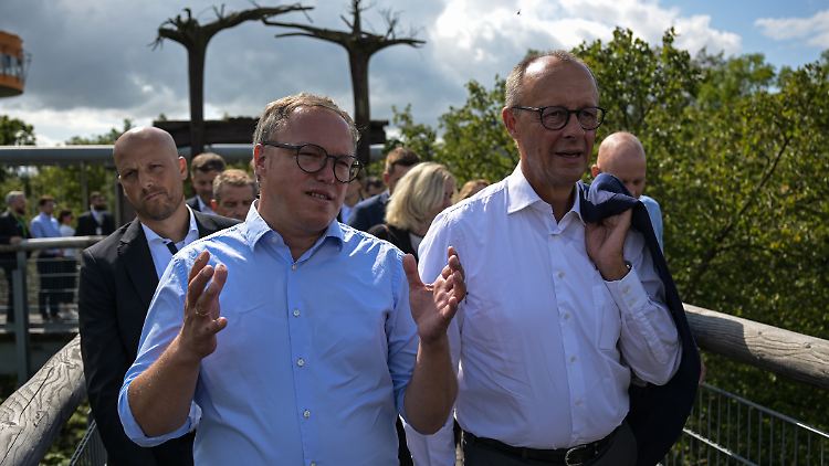 Merz unterstützte den thüringischen Spitzenkandidaten Mario Voigt bei einer Wahlkampfveranstaltung am Mittwoch. 