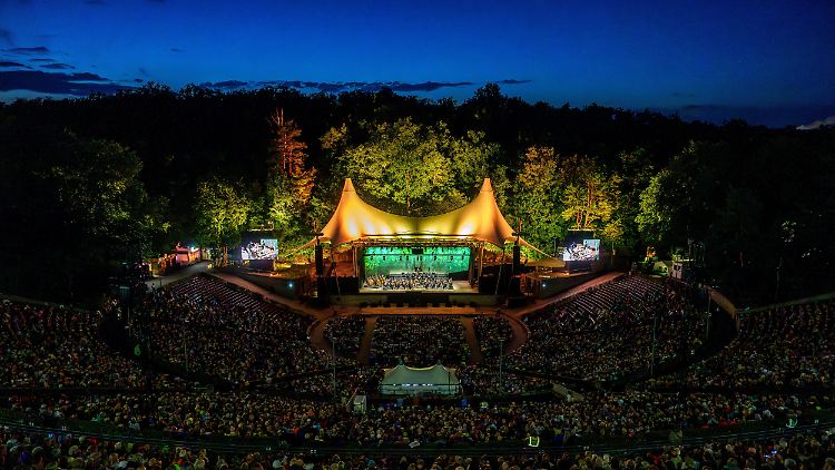 Das Konzert fand in der Waldbühne in Berlin statt. 