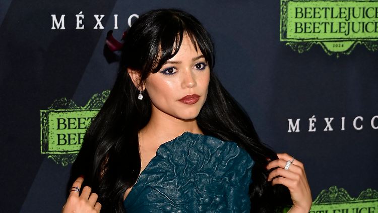 Jenna Ortega war angeekelt von pornografischen Inhalten, die ihr zugeschickt wurden.