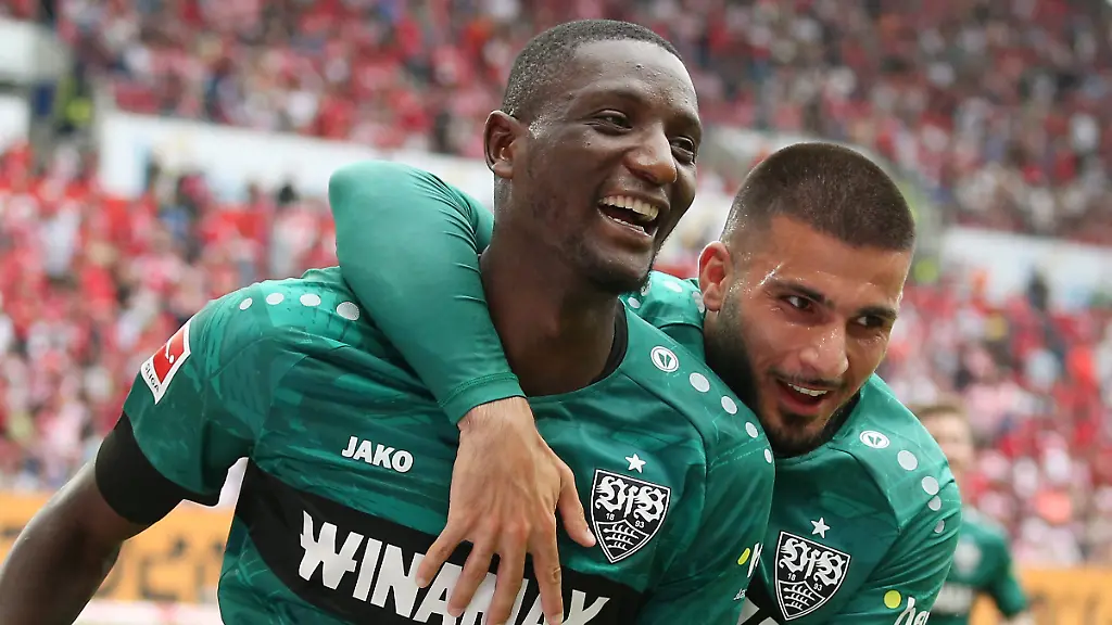 0e70b4015ccb972a72140ebd86de7d9e