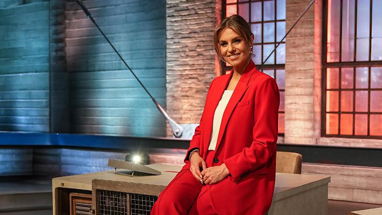 Laura Wontorra wird vom Fight Raab vs. Halmich berichten.