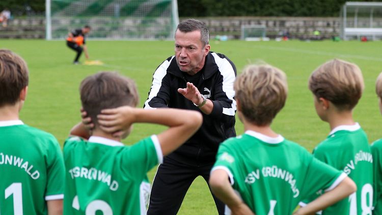 Lothar Matthäus hört als Jugendtrainer des TSV Grünwald auf.