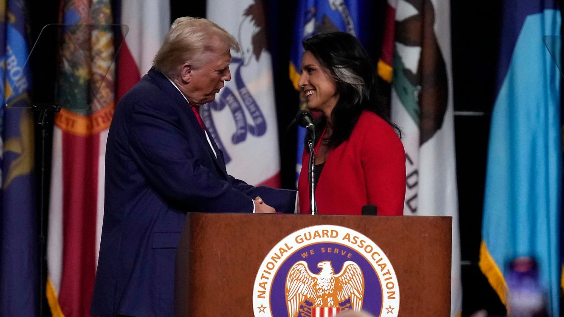 Tulsi Gabbard unterstützt Donald Trump aktiv im Wahlkampf.