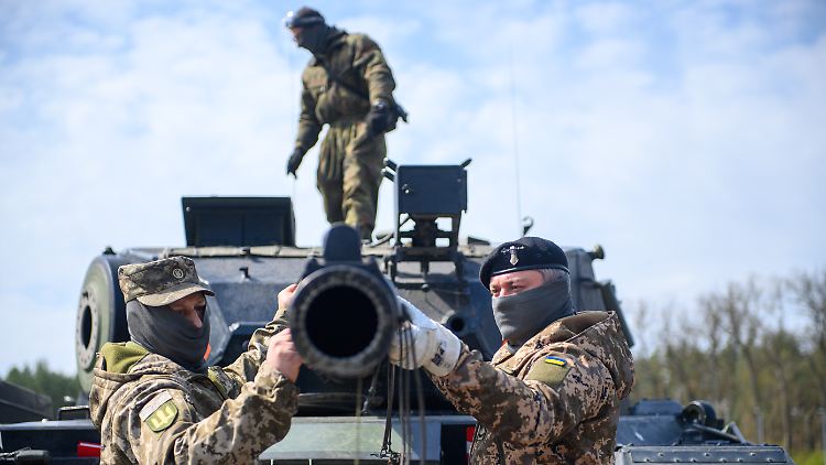 Die Ukraine braucht frische Kräfte, um sich weiter gegen Russland verteidigen zu können.
