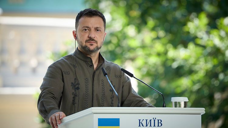 Laut Selensky will die Ukraine Russland zur Beendigung des Krieges zwingen. 