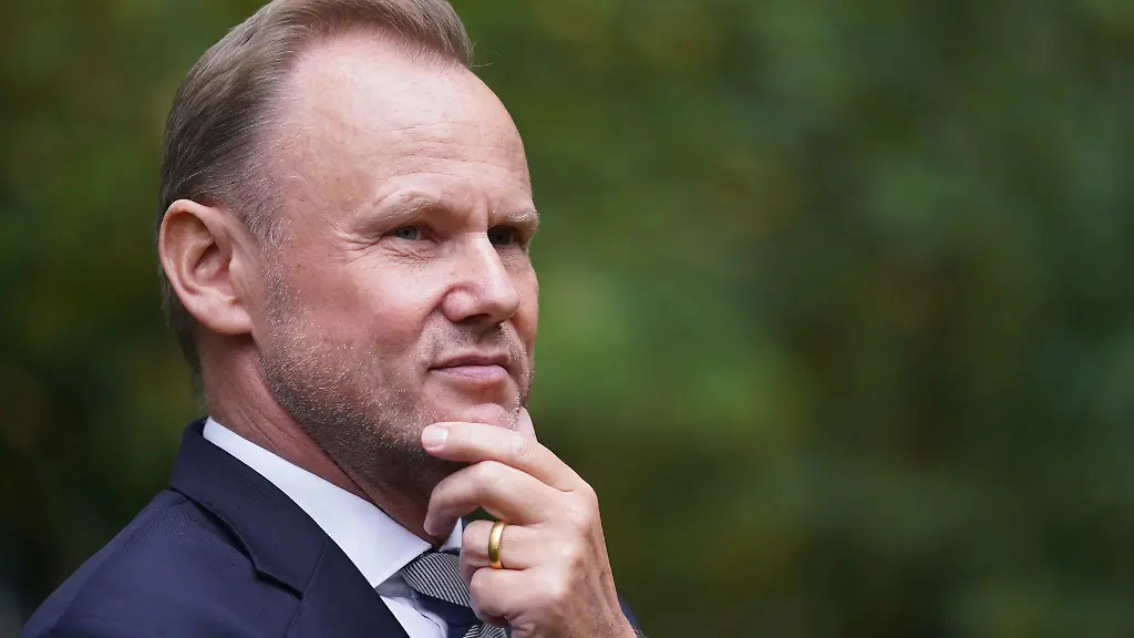 Hamburgs-Innensenator-Andy-Grote-nimmt-an-einem-Pressetermin-teil