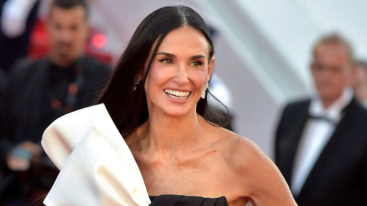 Demi Moore geizt mit 61 Jahren nicht mit ihren Reizen - warum auch?