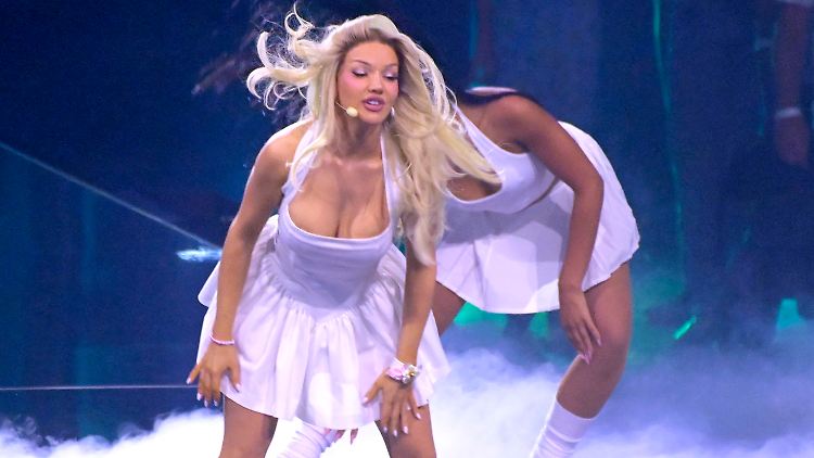Schwimmt auf einer Welle des Erfolgs: Shirin David.