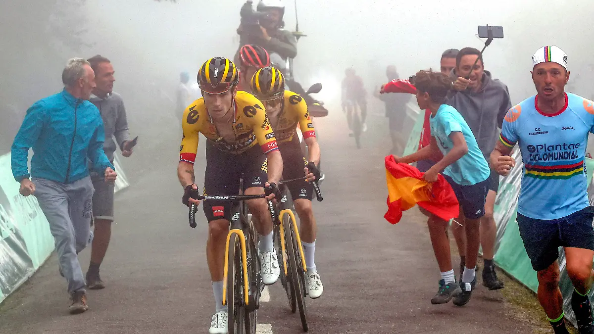 Roglic-und-Vingegaard-lassen-den-Teamkollegen-einfach-stehen