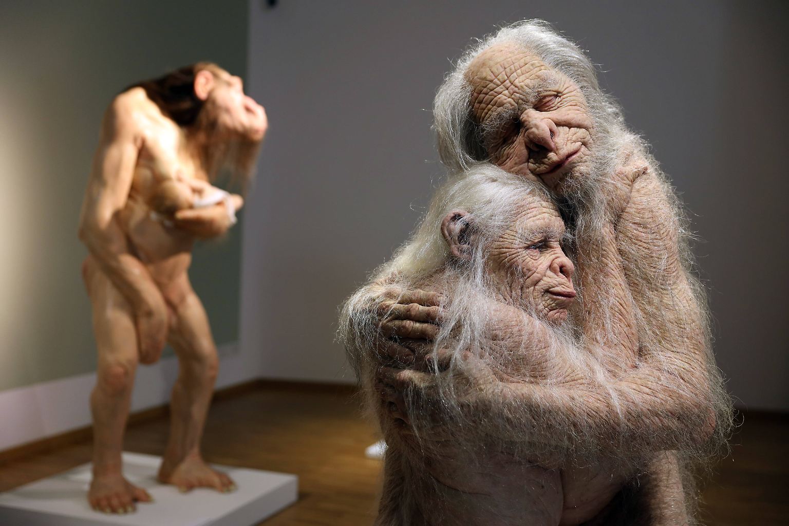 Mischwesen gibt es seit Jahrtausenden in der bildenden Kunst, in Geschichten, Sagen und Zeichnungen. (Werkschau der australischen Künstlerin Patricia Piccinini in Halle/Saale)