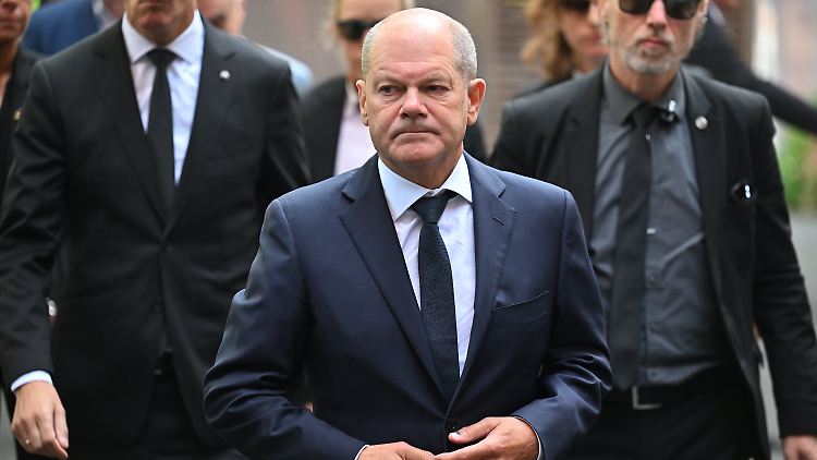 "Wir haben Regeln geschaffen, die seine Abschiebung erleichtert hätten", betont der Kanzler.