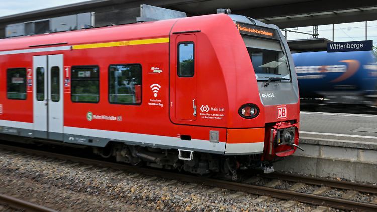 2022 fielen aufgrund von Problemen bei Stellwerken knapp 7000 Regionalzüge aus. 