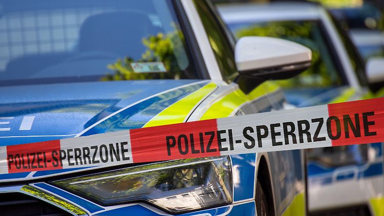 Die Dunkelziffer könnte höher liegen, da nicht bei jeder Straftat die Partei des Opfers erfasst wird, so der Bericht.