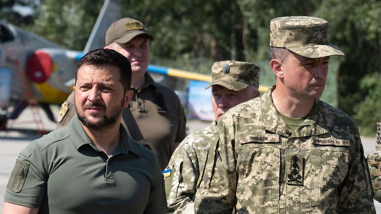 Mykola Oleschtschuk (r.) war seit 2021 im Amt. 