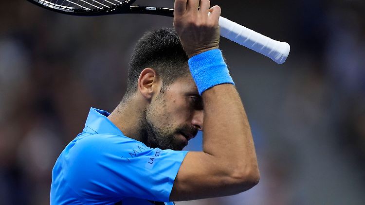 Auch Novak Djokovic scheitert überraschend früh bei den US Open.