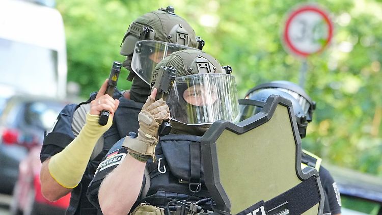 Rund 20 Beamte waren am Nikolassee im Einsatz.