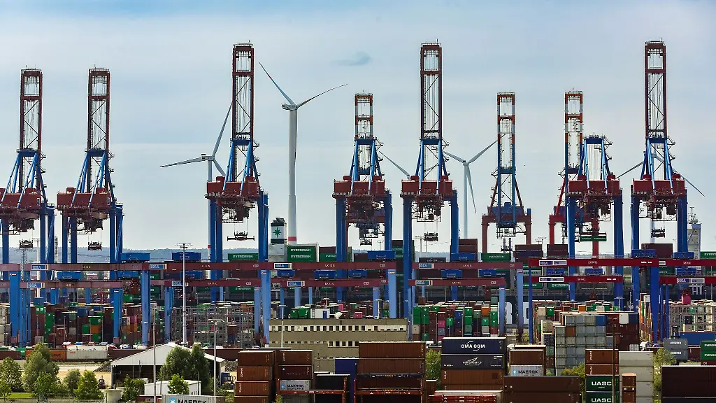 Von-Januar-bis-einschliesslich-Juli-lieferten-deutsche-Elektrohersteller-nach-Angaben-des-Branchenverbands-ZVEI-allein-in-den-Euroraum-Waren-im-Gesamtwert-von-50-3-Milliarden-Euro