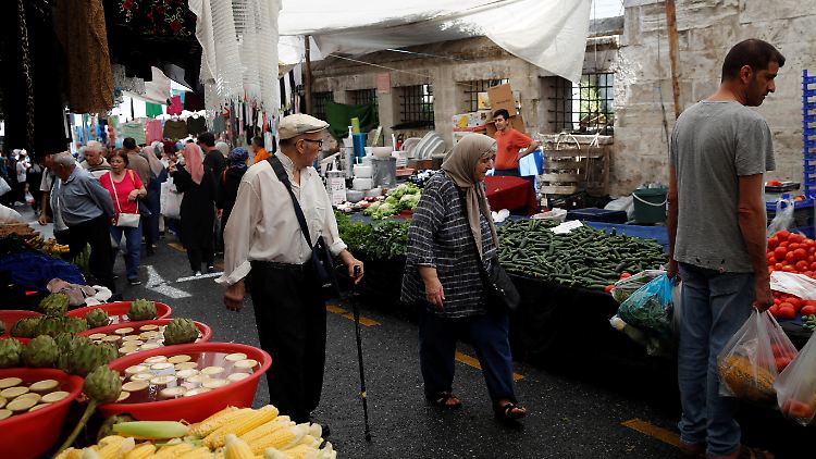 2024-07-18T134032Z_1618304636_RC20P8AC2CA6_RTRMADP_3_TURKEY-ECONOMY.JPG