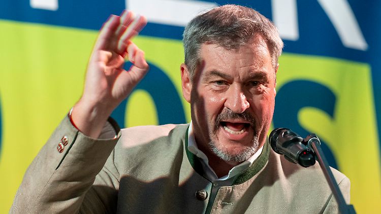 "Es geht nicht darum, wer es macht, es geht darum, was am Ende rauskommt", betonte Söder auf dem Volksfest Gillamoos.