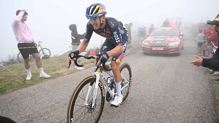Florian Lipowitz fliegt die Berge bei der Vuelta hinauf.