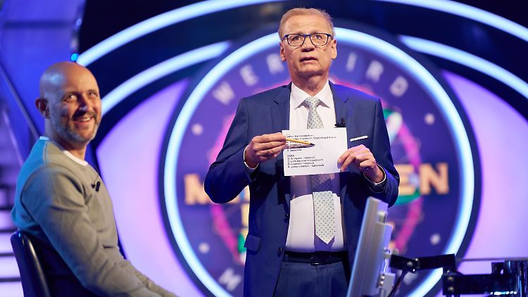 Günther Jauch (r.) hat "Klugscheißer" gesucht - und zum Beispiel in Holger Rohm einen gefunden.