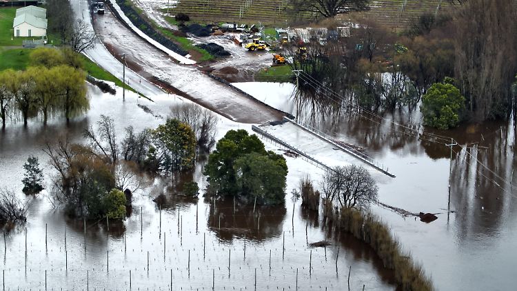 Große Landstriche auf Tasmanien stehen unter Wasser. 