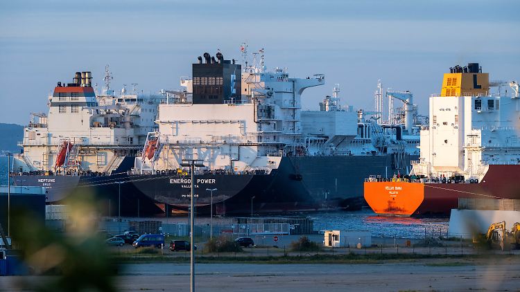 Umweltschützer schlagen wegen des LNG-Terminals Alarm und die Gemeinde Binz fürchtet um die Einnahmen aus dem Tourismus.