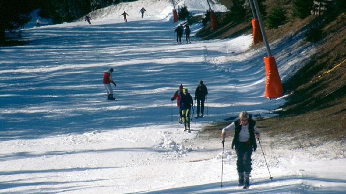 Beim Skibergstein stellen sich die Wintersportler dem mühsamen Aufstieg.