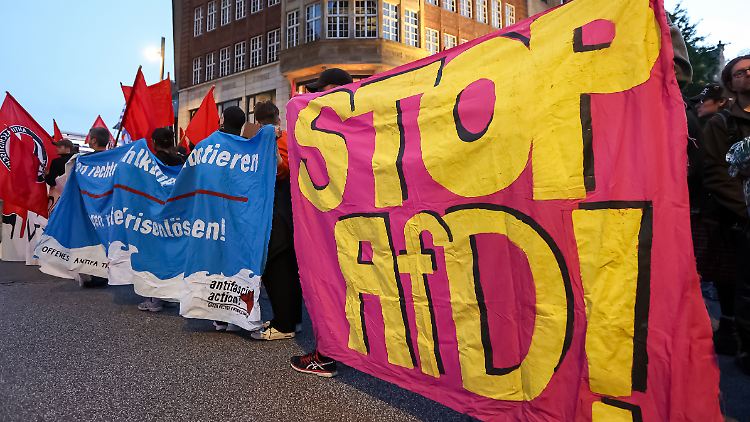 Laut Ökonom Gropp unterscheidet sich das Wahlverhalten in Ostdeutschland kaum von dem in anderen europäischen Ländern. Ungewöhnlich ist eher der geringe Erfolg von Populisten in Westdeutschland.