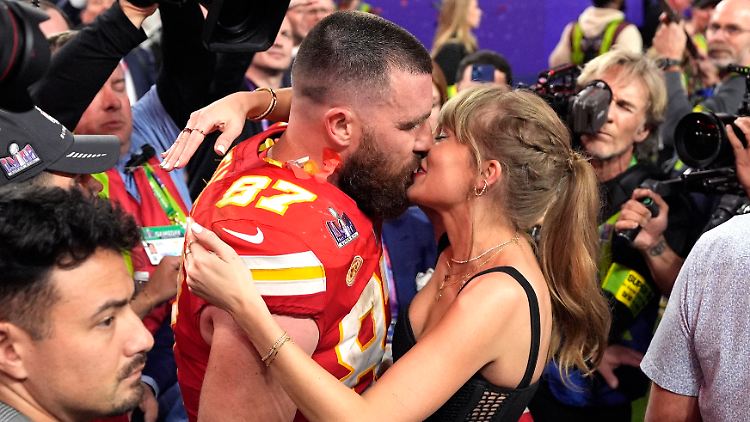 Hat es sich am 28. September ausgeknutscht bei Travis Kelce und Taylor Swift?