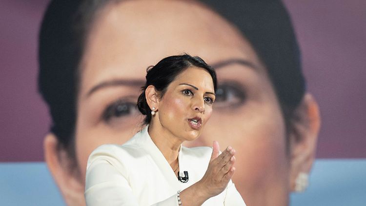 Priti Patel erhielt lediglich 14 Stimmen in der ersten Runde und schied aus.