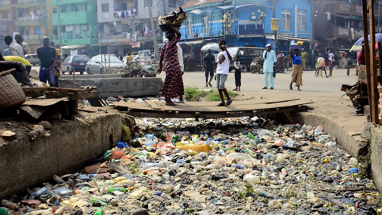 In der nigerianischen Hauptstadt Lagos ist das Problem von Plastikmüll in der Natur laut der Untersuchung weltweit am größten.