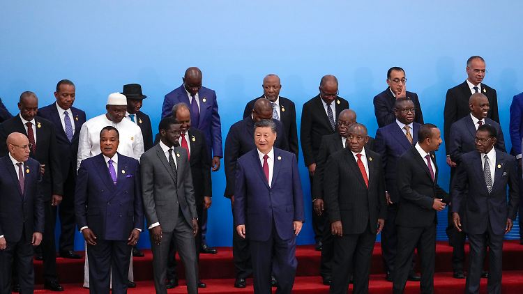 50 afrikanische Staatsoberhäupter und UN-Generalsekretär Guterres nehmen an dem Treffen in Peking teil.