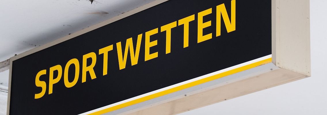 Verdacht auf Wettbetrug: 17 Fußballspiele sollen womöglich manipuliert worden sein.