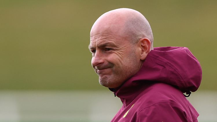 "Die beste Person, der beste Trainer sollte den Job bekommen", sagt Lee Carsley.