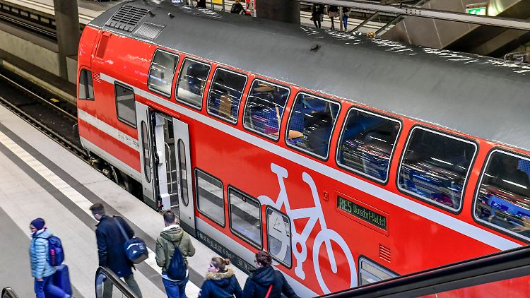 Bisher kann für 49 Euro im Monat fast ausnahmslos der gesamte Nah- und Regionalverkehr in Deutschland genutzt werden. 