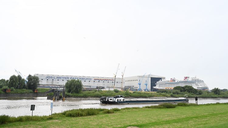 Die Meyer-Werft in Niedersachsen ist vor allem für den Bau von Kreuzfahrtschiffen bekannt.