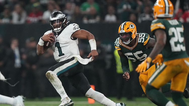 Jalen Hurts und seine Eagles enteilen den Packers.