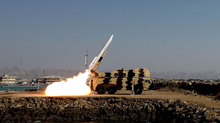 Ein iranischer Raketenwerfer im Januar bei einer Übung im Süden des Landes. 