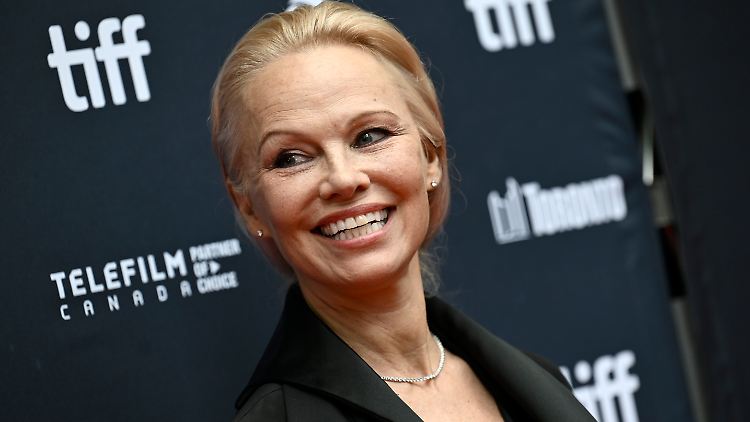 In "The Last Showgirl" spielt Anderson eine ernste Rolle.