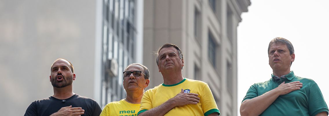 481744300.jpg