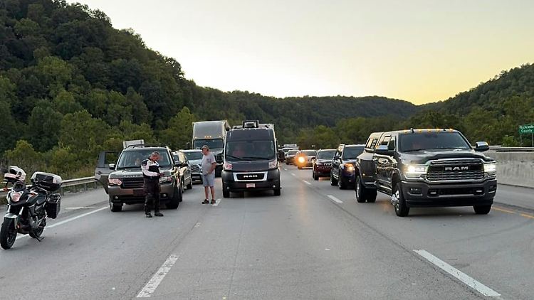 Schüsse auf der Interstate 75: Die Polizei sucht einen 32-Jährigen, der auf der Flucht ist. 