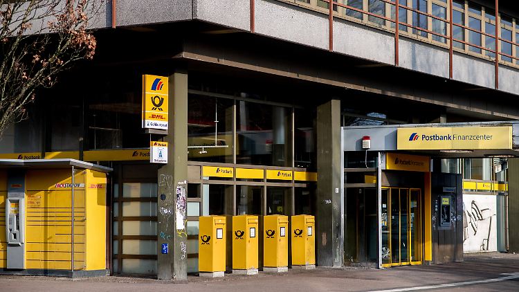Voll ausgestattete Post-Filialen wie hier in Oldenburg sind vor allem in ländlichen Regionen ein seltener Anblick. 