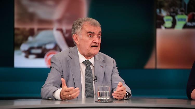 Herbert Reul hält bei "Hart aber fair" nichts vom Vorschlag eines parteilosen Bürgermeisters, die AfD auf die "Spielfläche" zu holen.