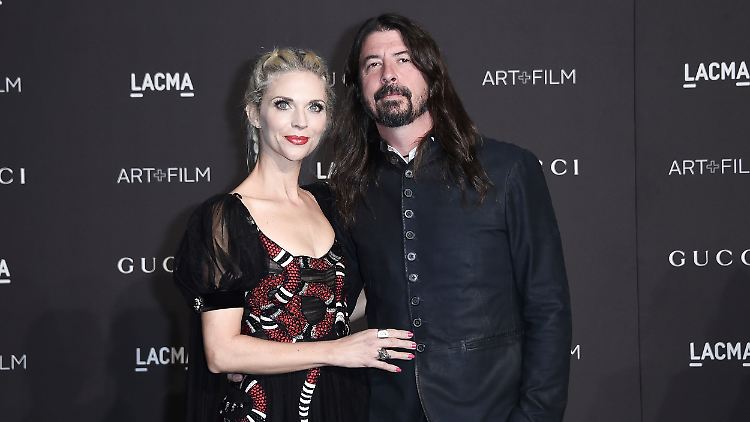 Grohl hat bereits drei Töchter mit seiner Frau Jordyn Bloom.